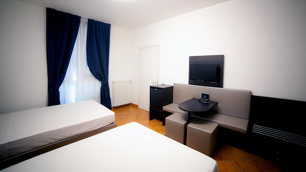 New Generation Chic Sempione Hostel Milan